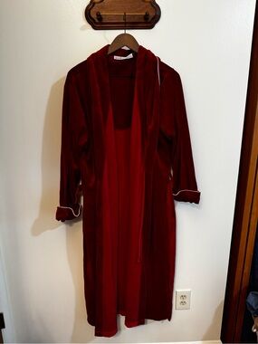 SunBay Red Velvet Women's Robe - Luxurious Lounge Wear